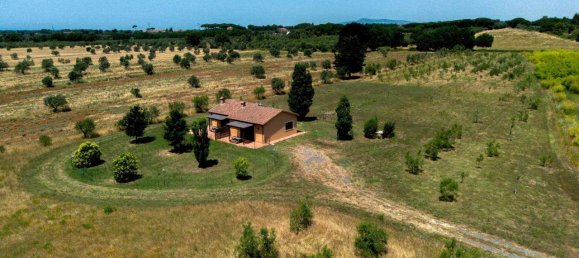 2 rooms House in Cecina, Italy No. 150521 4