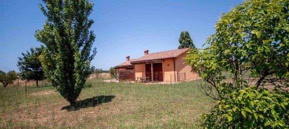 2 rooms House in Cecina, Italy No. 150521 7