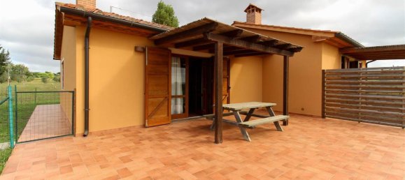 2 rooms House in Cecina, Italy No. 150521 13