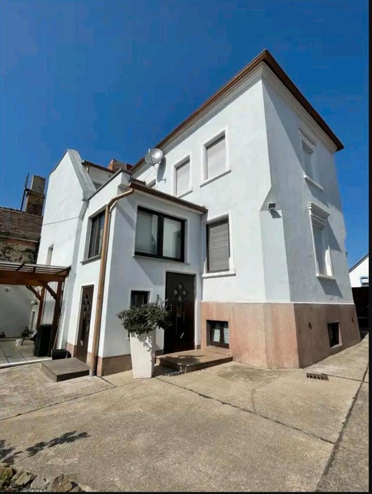 Adosado de 5 dormitorios en Borde, Germany No. 266857