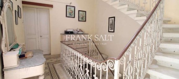 3 غرف نوم فندق في Luqa, Malta رقم 2442 14