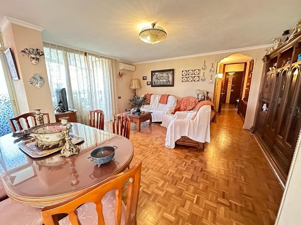 4 غرف نوم شقة في Alicante, Spain رقم 44163