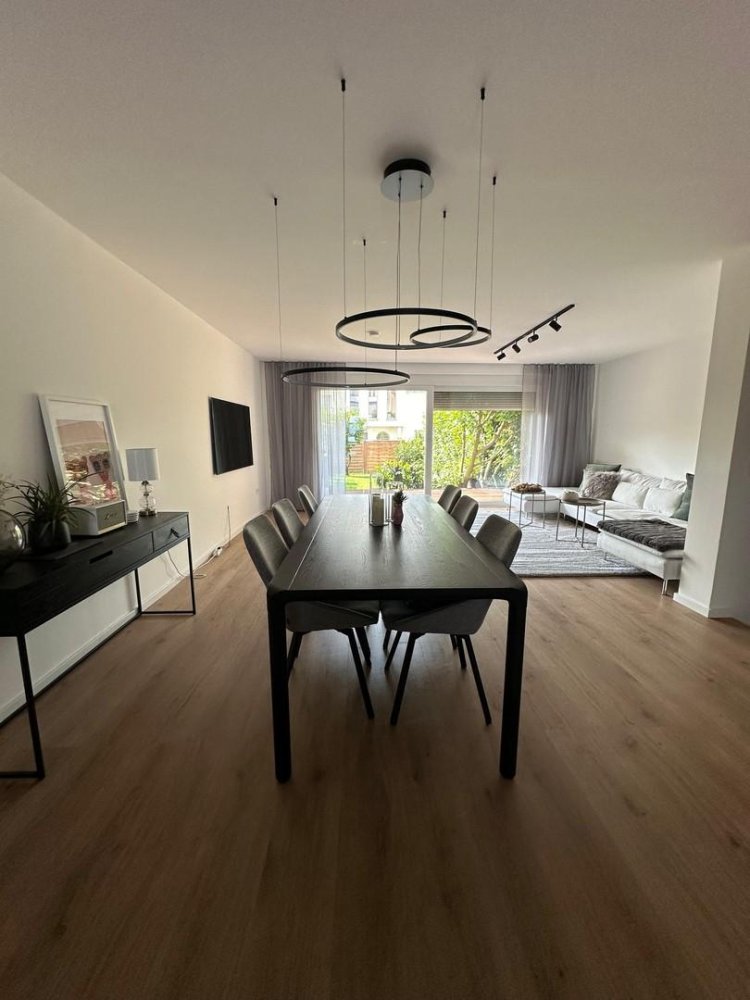 5-salle Maison de ville à Baden-Wurttemberg, Germany No. 24176