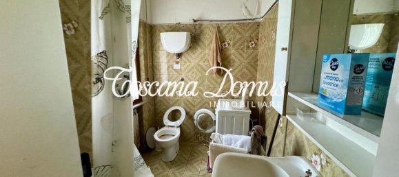 4 rooms Apartment in Siena, Italy No. 23327 4