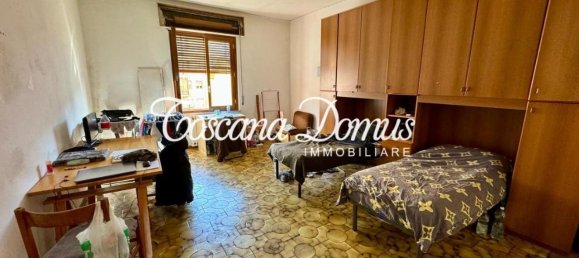 4 rooms Apartment in Siena, Italy No. 23327 3