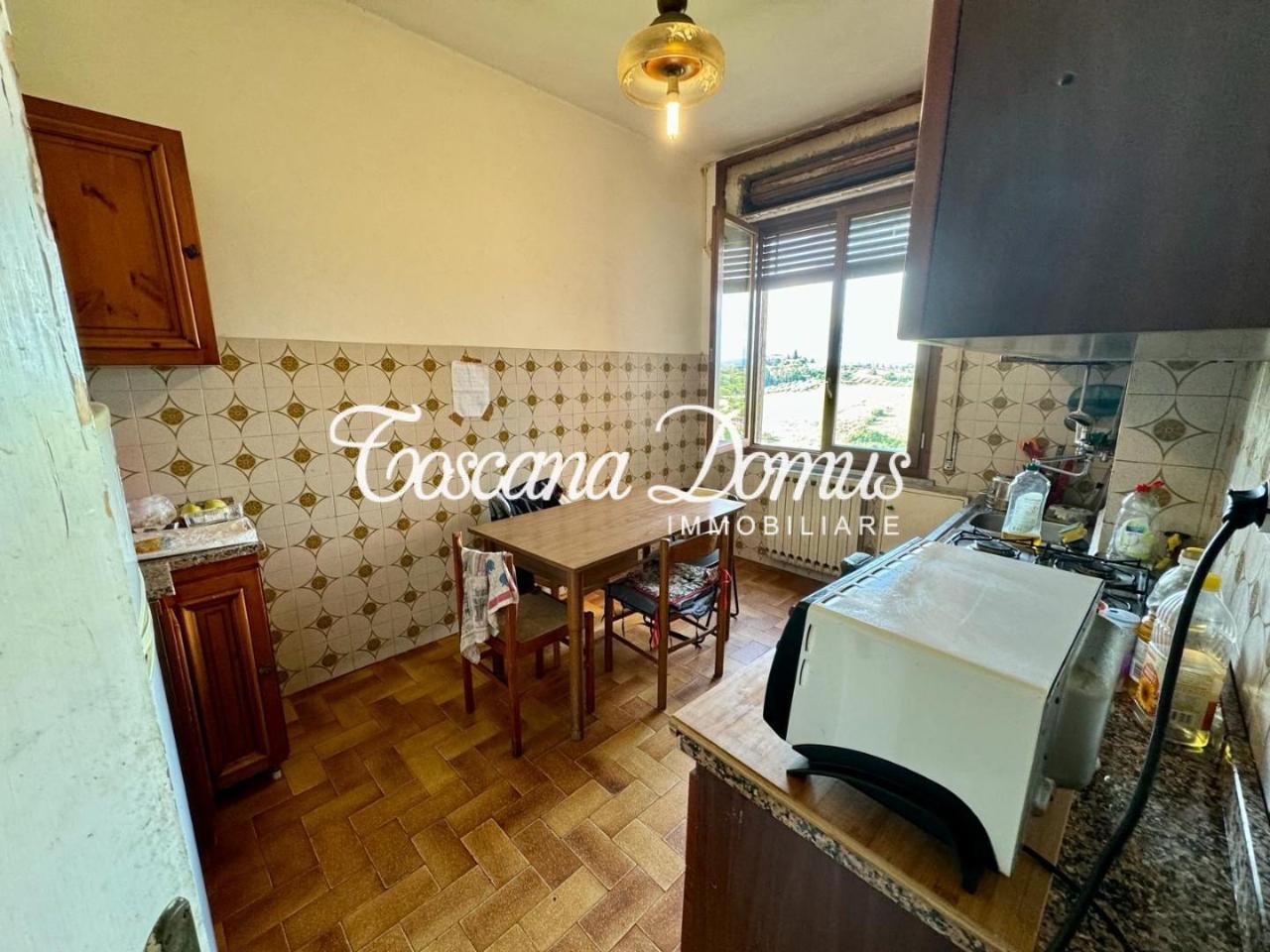 4 rooms Apartment in Siena, Italy No. 23327