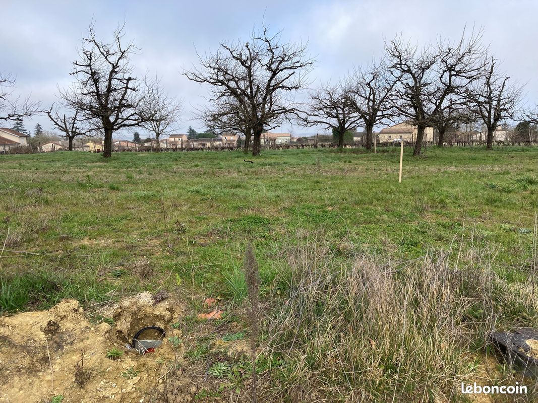 Grundstück in Levignac-de-Guyenne, France 759m², Nr. 341683