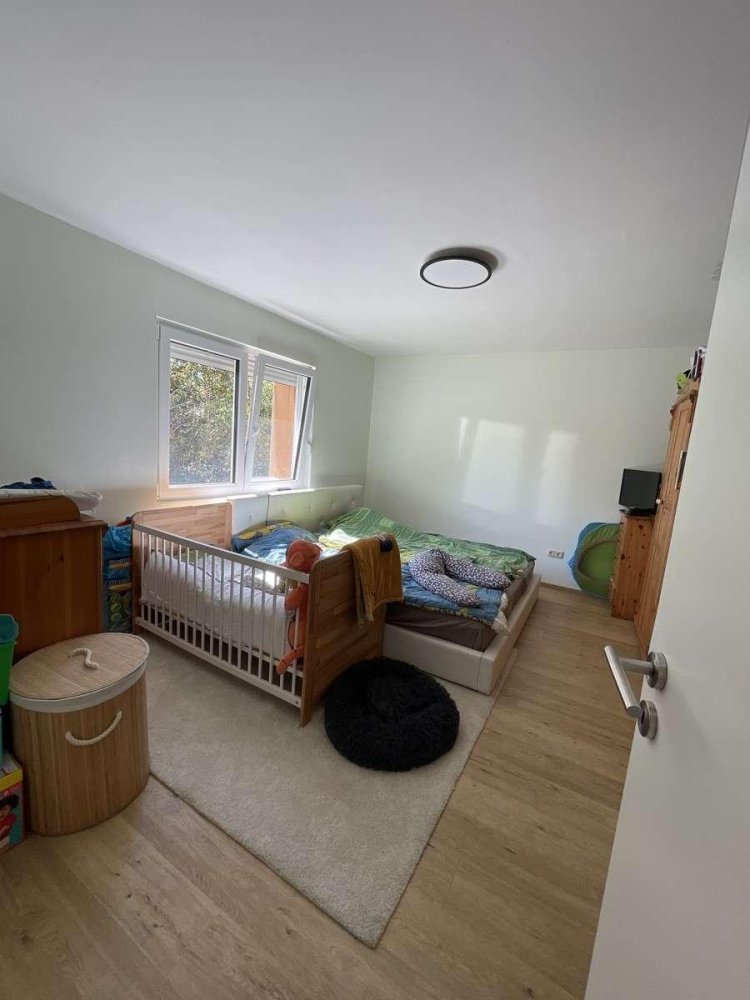 Дом с 5 спальнями в Амберг-Зульцбах, Германия № 153852