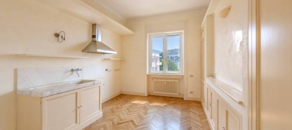 2 bedrooms Apartment in Genoa, Italy No. 329893 4