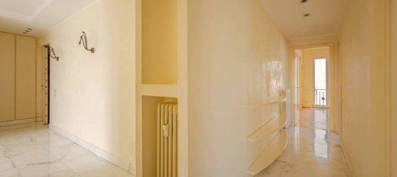 2 bedrooms Apartment in Genoa, Italy No. 329893 16