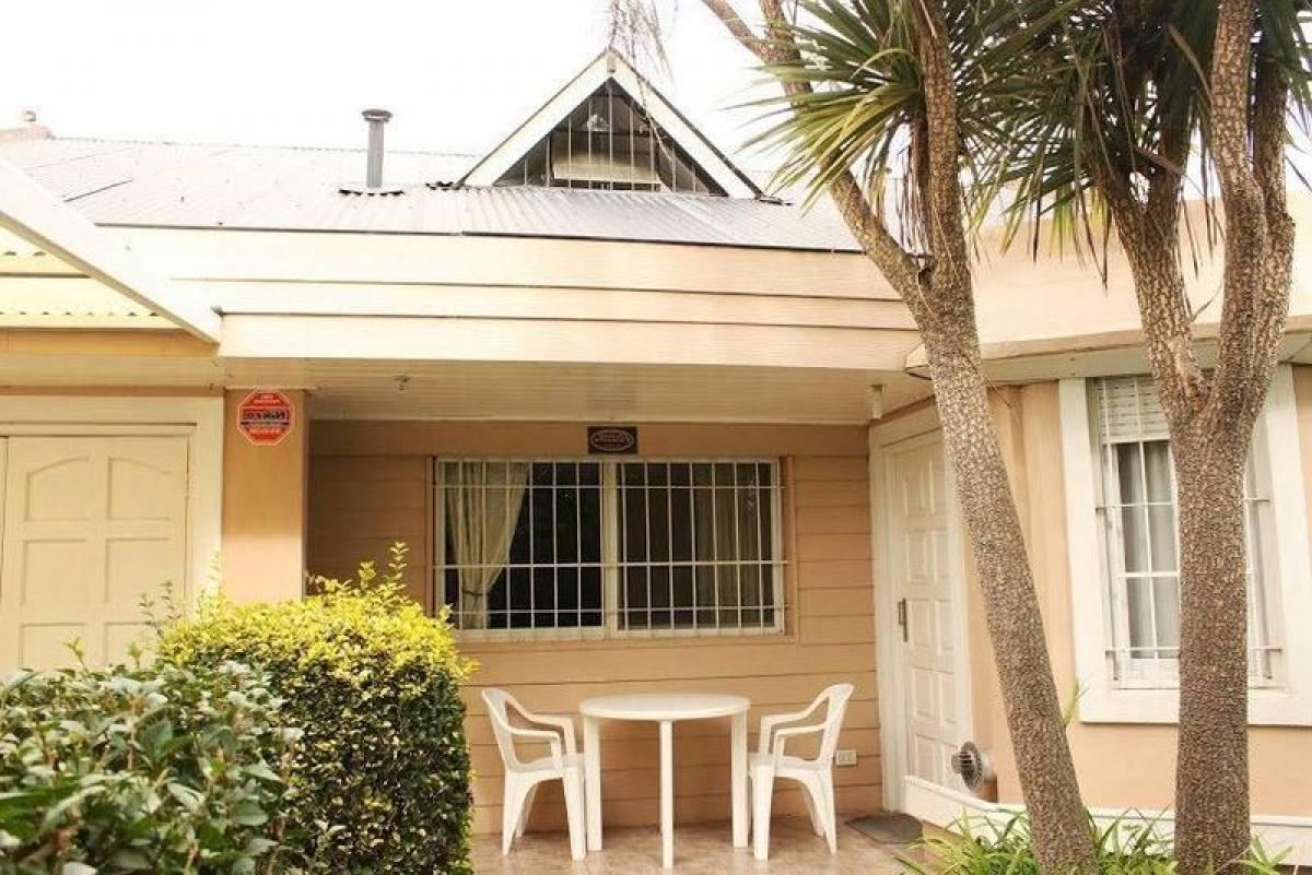 3 bedrooms House in Mar del Plata, Argentina No. 97930