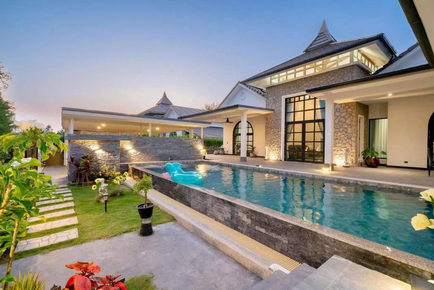 3 Schlafzimmer Villa in Hua Hin, Thailand, Nr. 69513