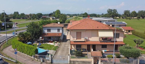 Villa de 3 divisões em Cassano d'Adda, Italy N.º 65249 2