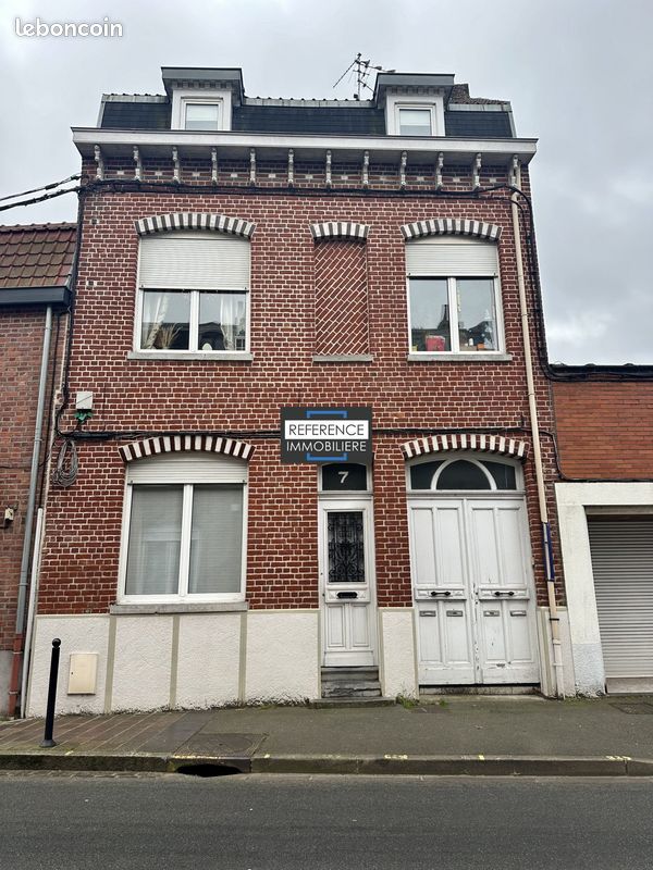 170m² Building in Wambrechies, France No. 40207