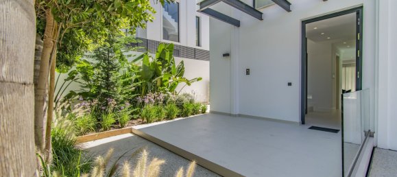 4 bedrooms Villa in Marbella, Spain No. 142525 35