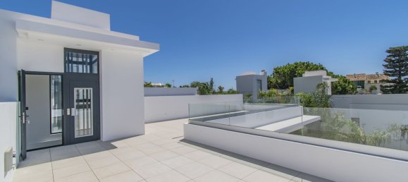 4 bedrooms Villa in Marbella, Spain No. 142525 36