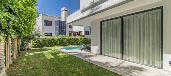 4 bedrooms Villa in Marbella, Spain No. 142525 16