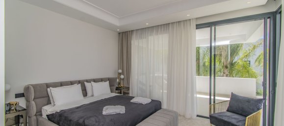 4 bedrooms Villa in Marbella, Spain No. 142525 18