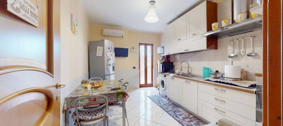 3 rooms Apartment in Casalnuovo di Napoli, Italy No. 20559 10