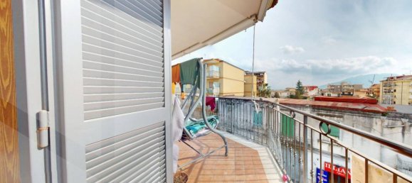 3 rooms Apartment in Casalnuovo di Napoli, Italy No. 20559 2