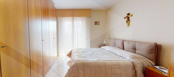 3 rooms Apartment in Casalnuovo di Napoli, Italy No. 20559 16