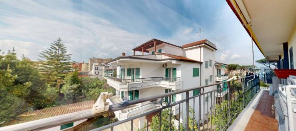 3 rooms Apartment in Casalnuovo di Napoli, Italy No. 20559 5