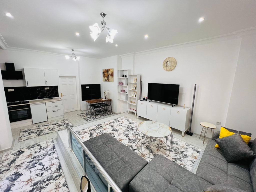 Apartamento de 2 habitaciónes en Oba, Turkey No. 44300