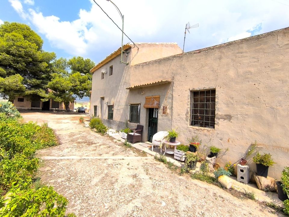 Casa de 5 dormitorios en Pinoso, Spain No. 280308