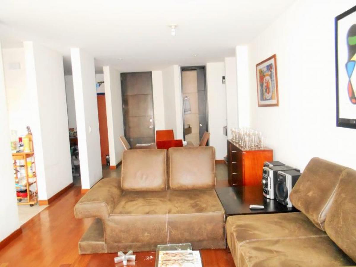 2 bedrooms House in Bogota, Colombia No. 10395