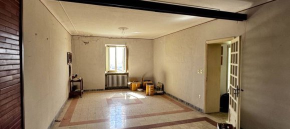 Дом с 6 комнатами в Монте Видон Коррадо, Италия № 200868 3