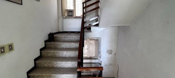 Дом с 6 комнатами в Монте Видон Коррадо, Италия № 200868 8