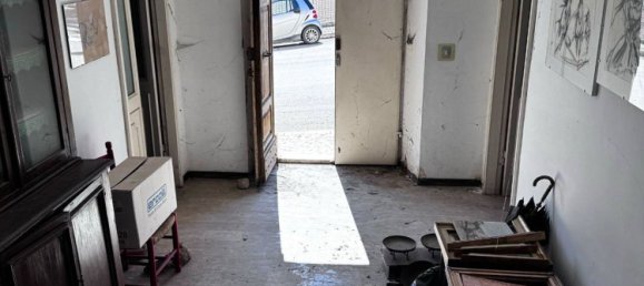 Дом с 6 комнатами в Монте Видон Коррадо, Италия № 200868 2