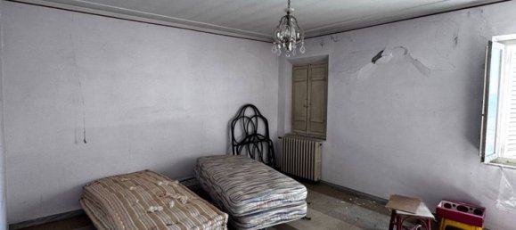 Дом с 6 комнатами в Монте Видон Коррадо, Италия № 200868 10