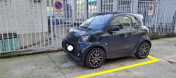 Garage in Milan, Italy, Nr. 364814 3