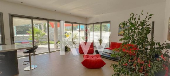 3 bedrooms Villa in Beauvoisin, France No. 347840 4
