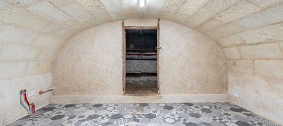 6 bedrooms House in Tours, France No. 259357 6