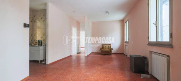 3 bedrooms House in Ravenna, Italy No. 273673 2