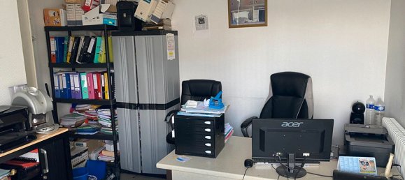 2 bedrooms Apartment in Bourges, France No. 82321 9