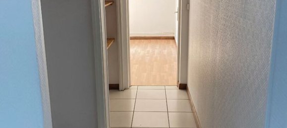 2 bedrooms Apartment in Bourges, France No. 82321 8