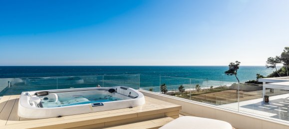 4 bedrooms Penthouse in Estepona, Spain No. 4680 13