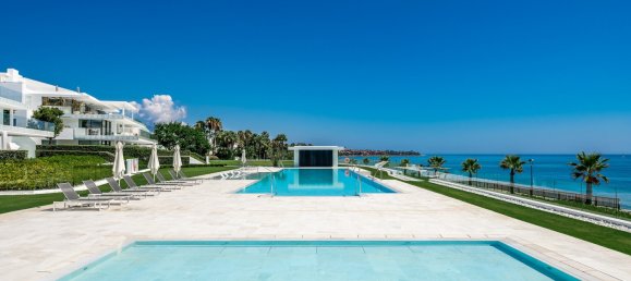 4 bedrooms Penthouse in Estepona, Spain No. 4680 6