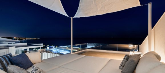 4 bedrooms Penthouse in Estepona, Spain No. 4680 4