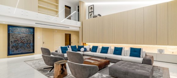 4 bedrooms Penthouse in Estepona, Spain No. 4680 3