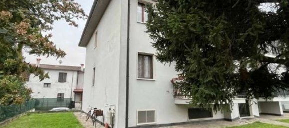 Apartamento de 5 dormitorios en Porto Mantovano, Italy No. 381820 32