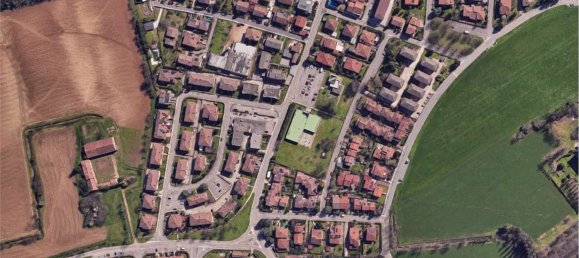 Apartamento de 5 dormitorios en Porto Mantovano, Italy No. 381820 14