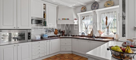 4 bedrooms Villa in Malaga, Spain No. 105450 5