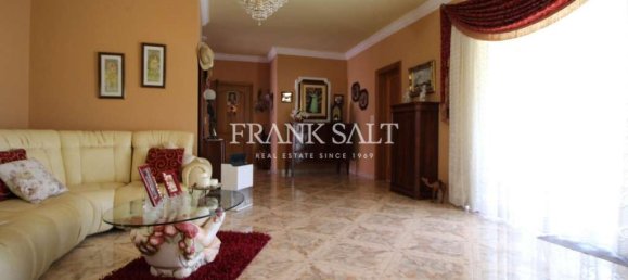 3 chambres Appartement à Saint Paul's Bay, Malta No. 2387 2