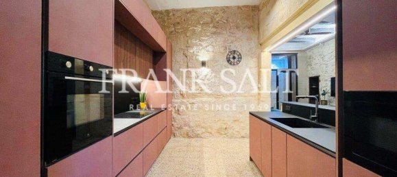 3 bedrooms Townhouse in Rabat, Malta No. 7963 3