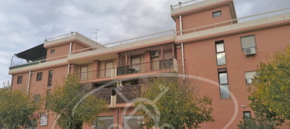 3 rooms Apartment in Foggia, Italy No. 16449 14