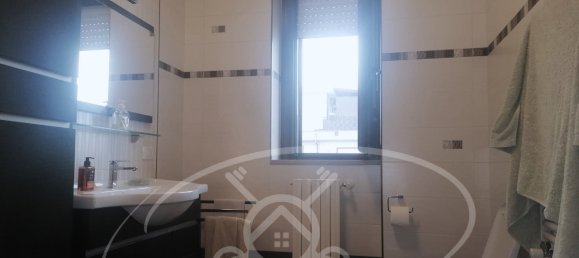 3 rooms Apartment in Foggia, Italy No. 16449 6